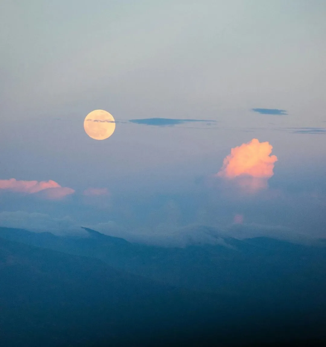 柔软的银色微光